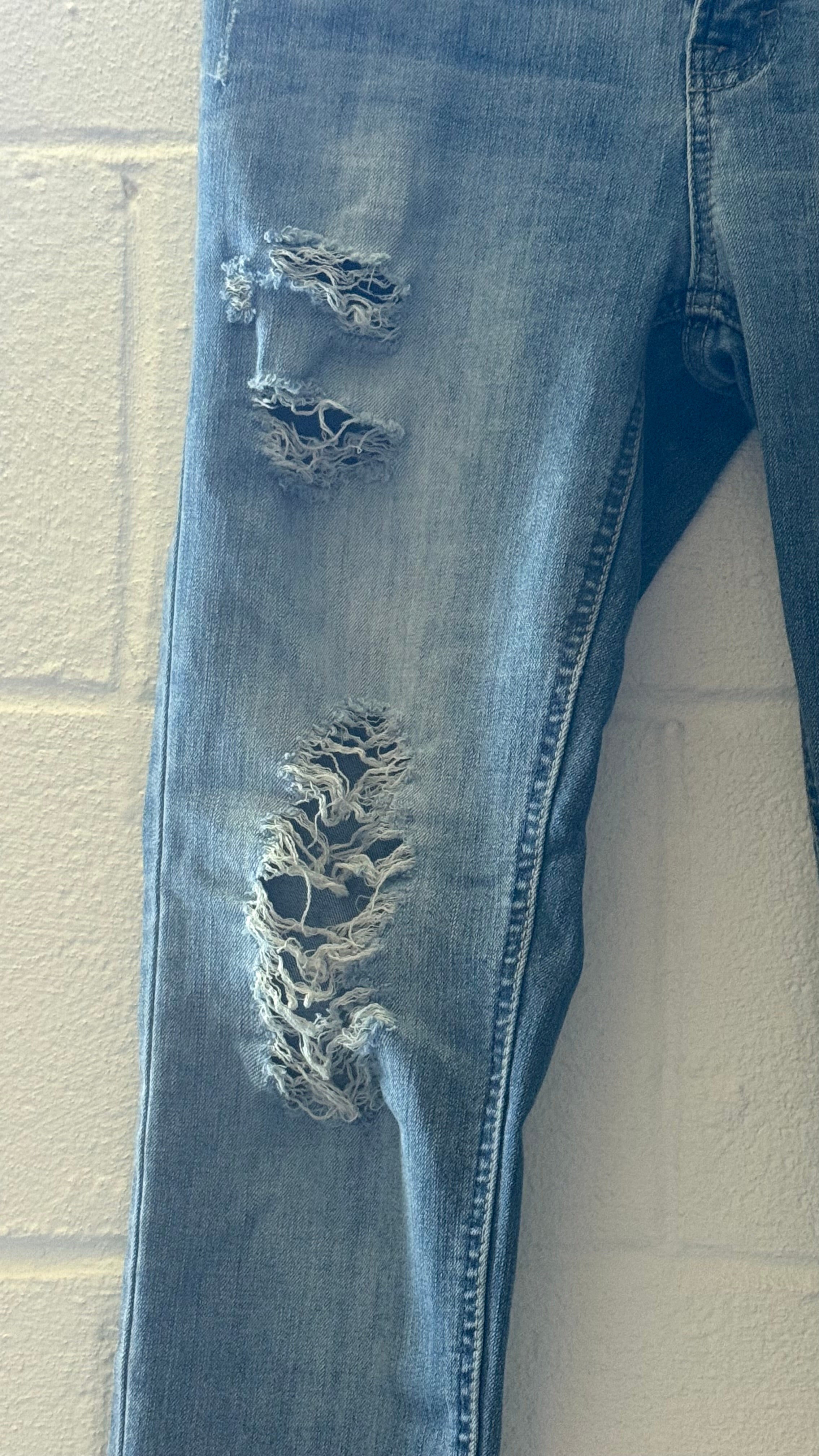 Kensie Jeans Medium Wash Mid Rise Knockout Skinny Jeans Size 4/27