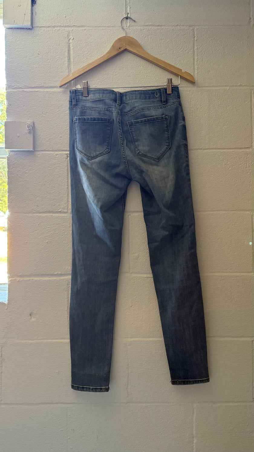 Kensie Jeans Medium Wash Mid Rise Knockout Skinny Jeans Size 4/27