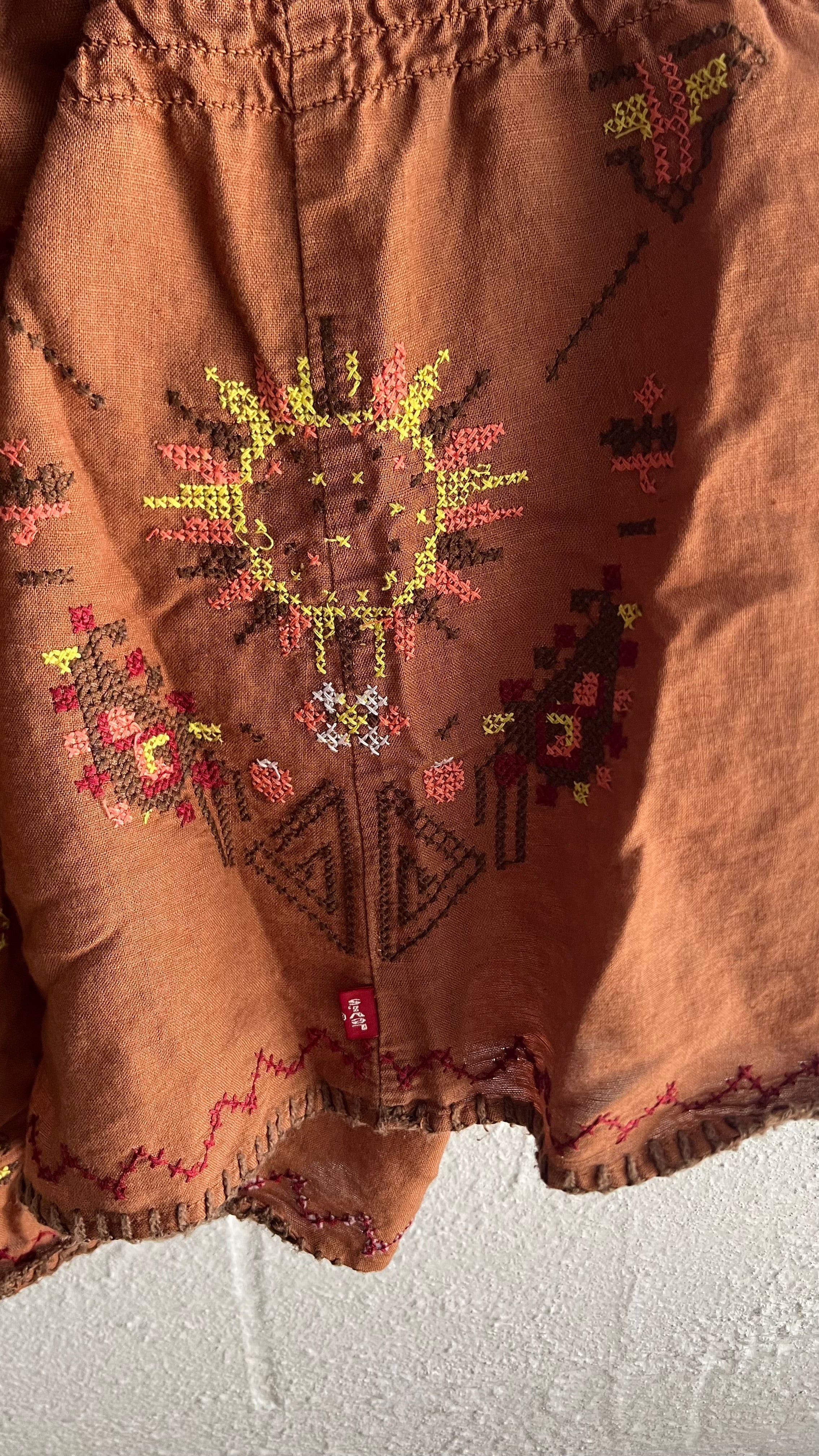 Levis Linen Babydoll Tank Top with Hand Crafted Embroidery Size XL