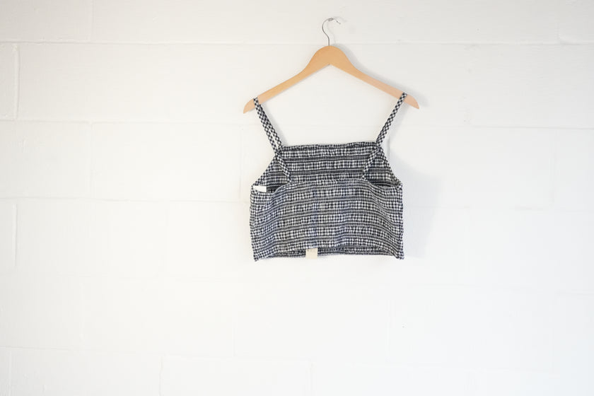 No Boundaries Smocked Cami Top Women Extra Large Navy White Gingham Cropped