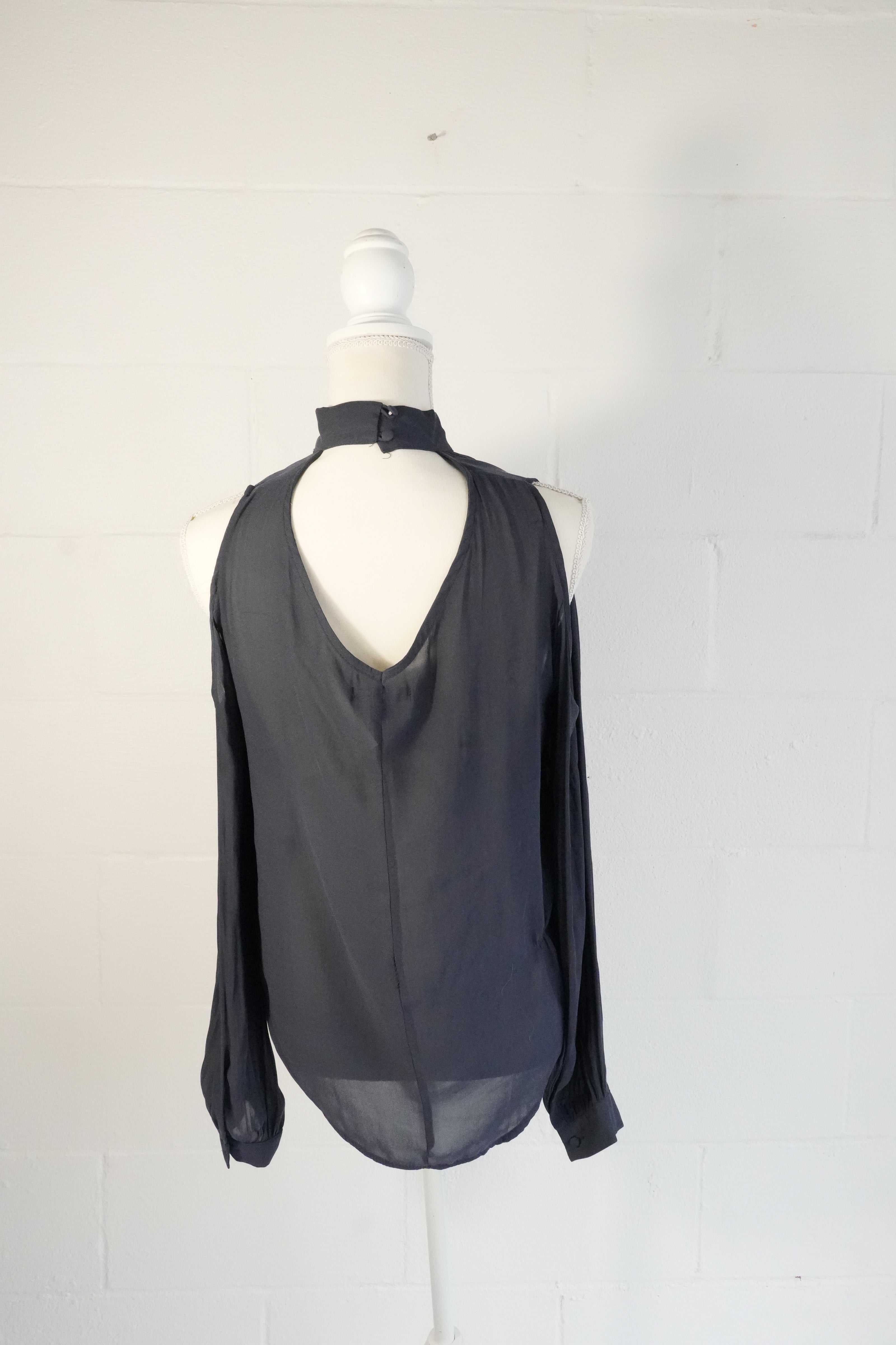 Mono B Cold Shoulder Shear Blouse Medium Gray Mock Neck Pleated Backless Top