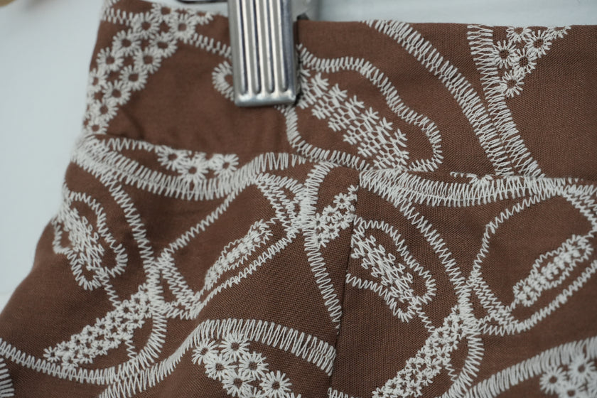 Rareraw Shorts Women Large Brown Embroidered Scallop Hem Lined Pockets