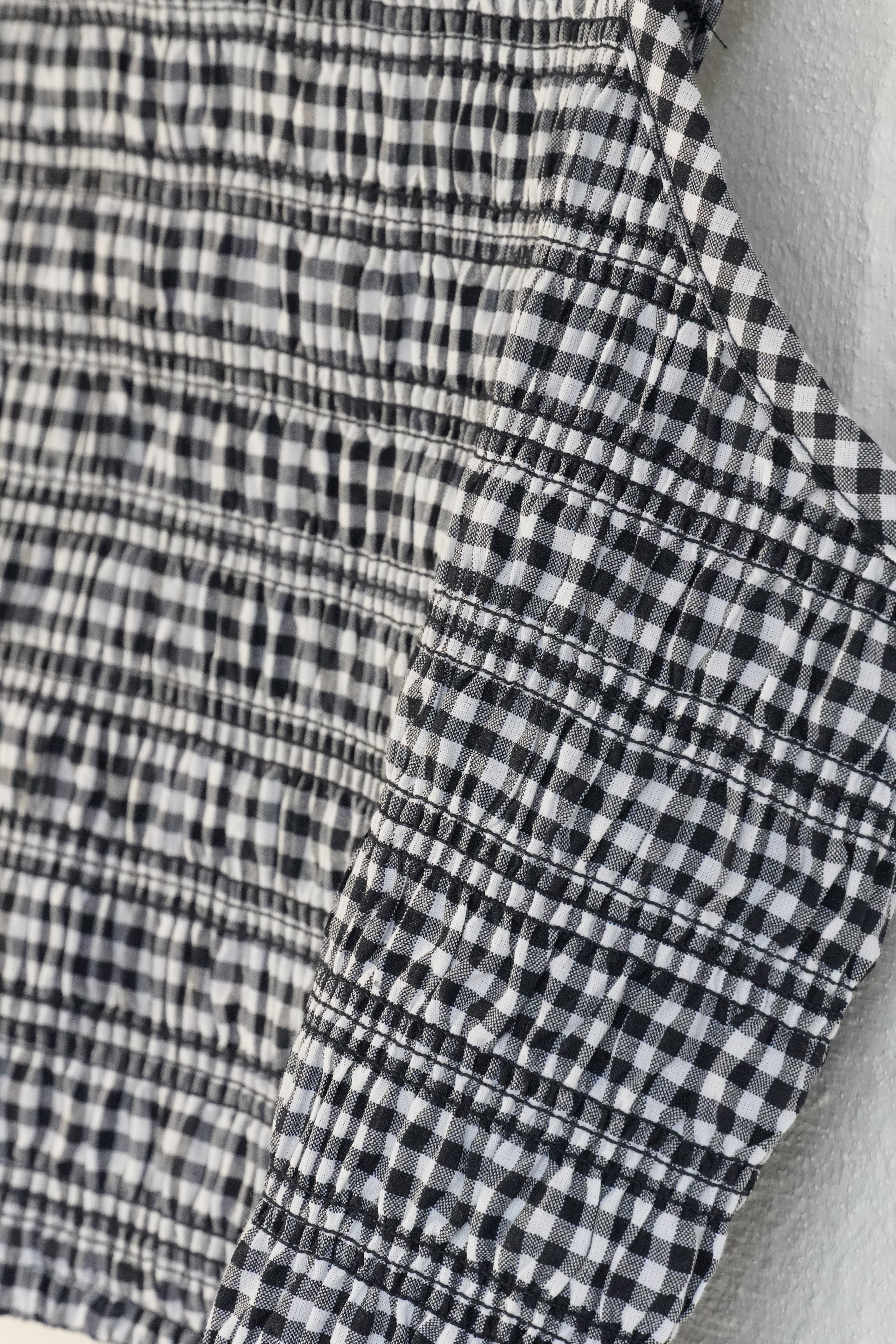 No Boundaries Smocked Cami Top Women Extra Large Navy White Gingham Cropped