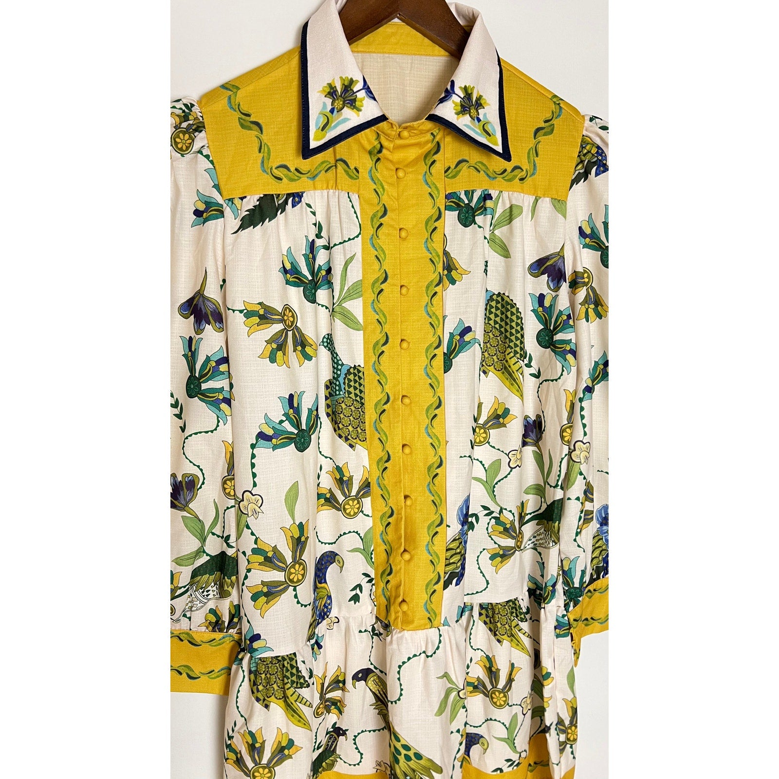 Button Up Long Sleeve Dress with Bold Bird Pattern Size Large