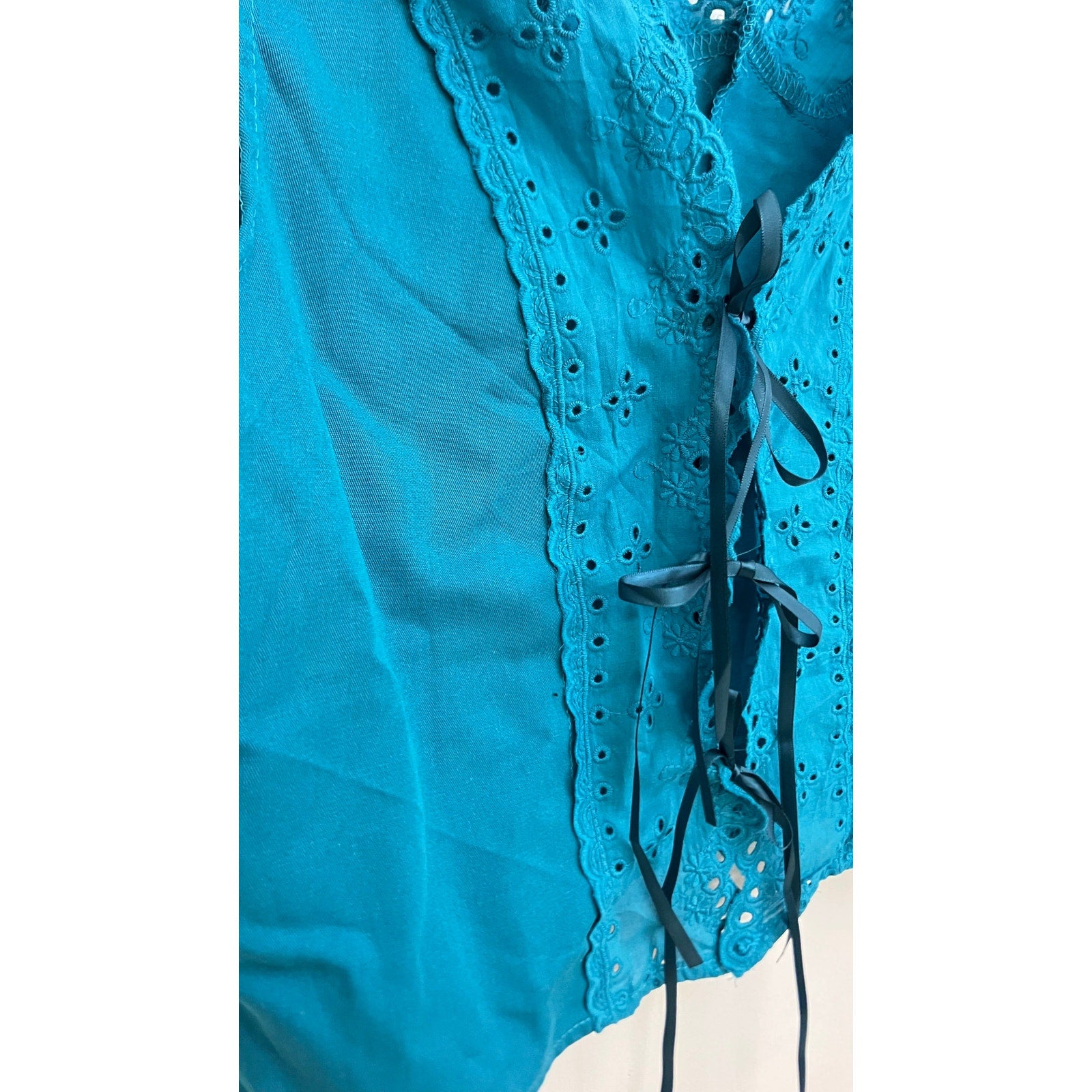 Teal Tie Front Tank Top with Eyelet Details Size Large