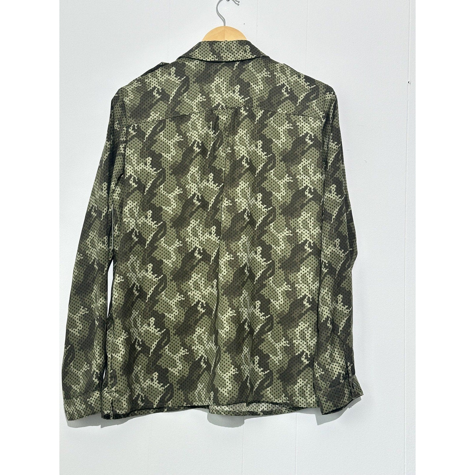 Tommy Hilfiger Shirt Mens Large Green Camo Long Sleeve Button Up Military Field