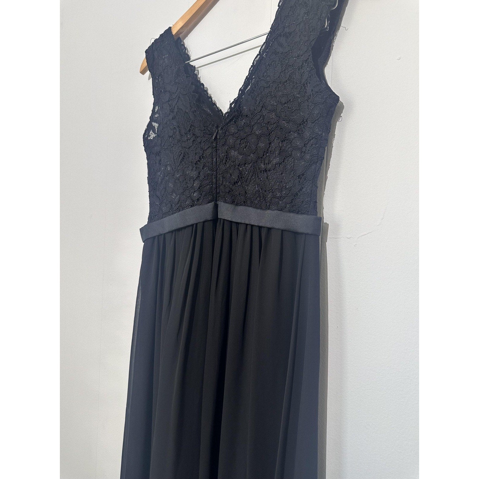 Eva Dress Womens XS Black Lace Bodice Chiffon Maxi V Neck Formal Gown Evening