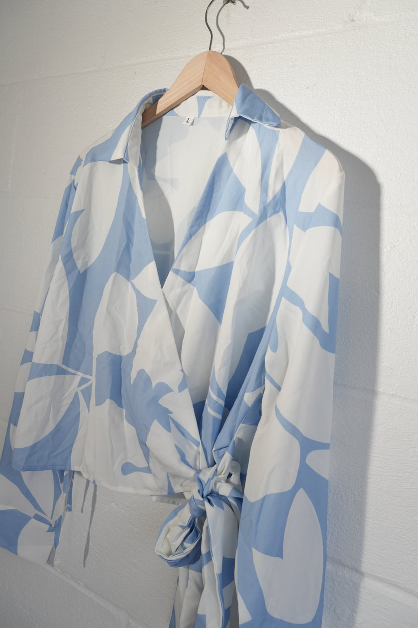 SHEIN Wrap Blouse Women Large Blue White Floral Abstract Long Sleeve Tie Top