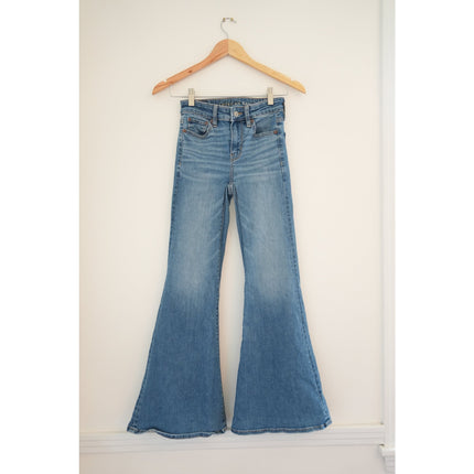 American Eagle Festive Flare Jeans Size 00 Short