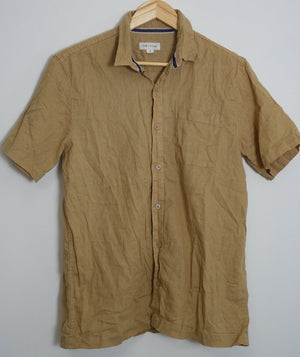 Sun and Stone Men’s Tan Linen Button Up Size medium