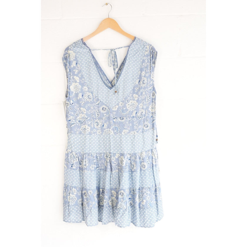 Angie Mini Dress Women Size Small Blue Floral Patchwork Boho Tiered V-Neck Rayon