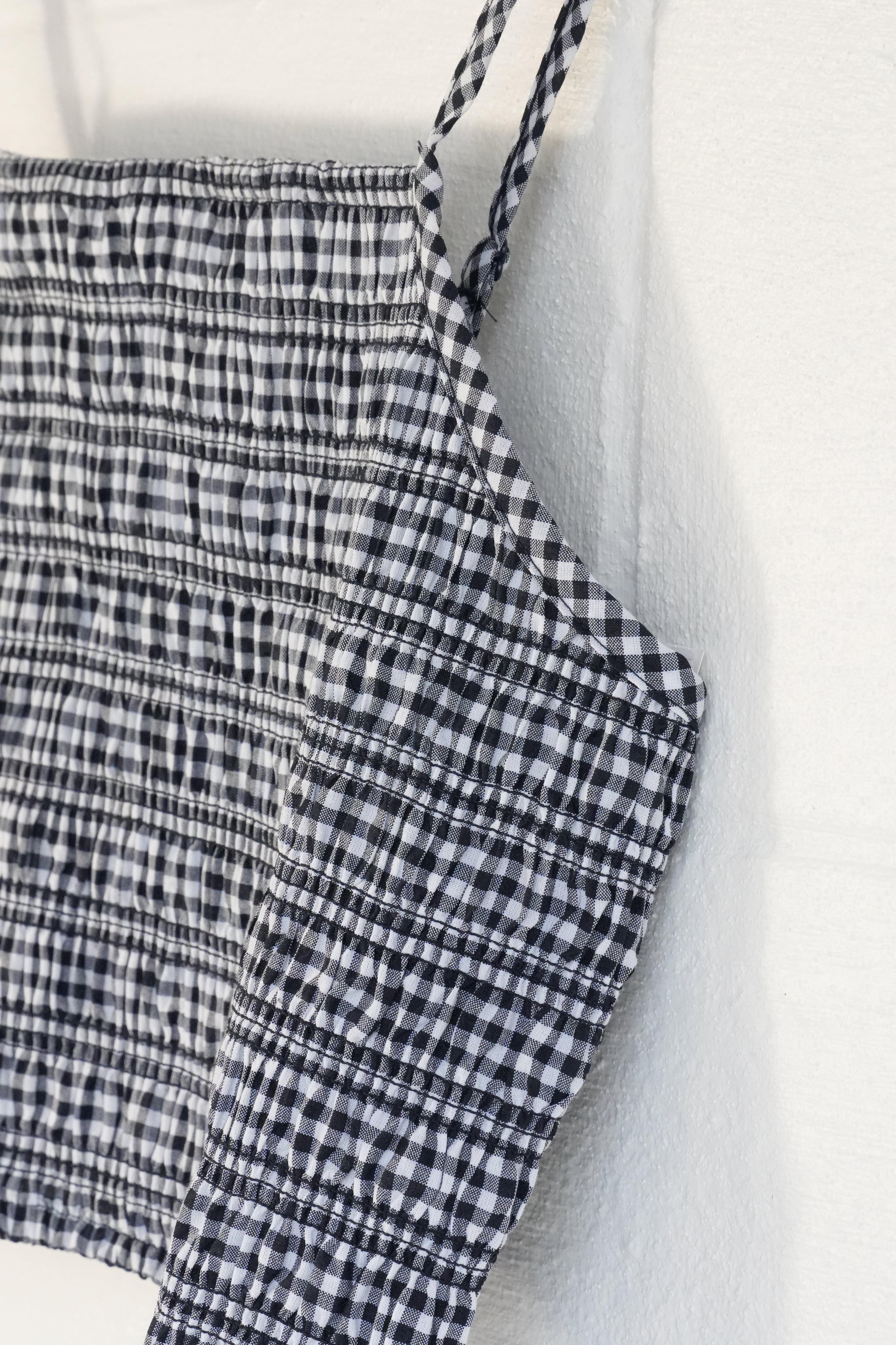 No Boundaries Smocked Cami Top Women Extra Large Navy White Gingham Cropped