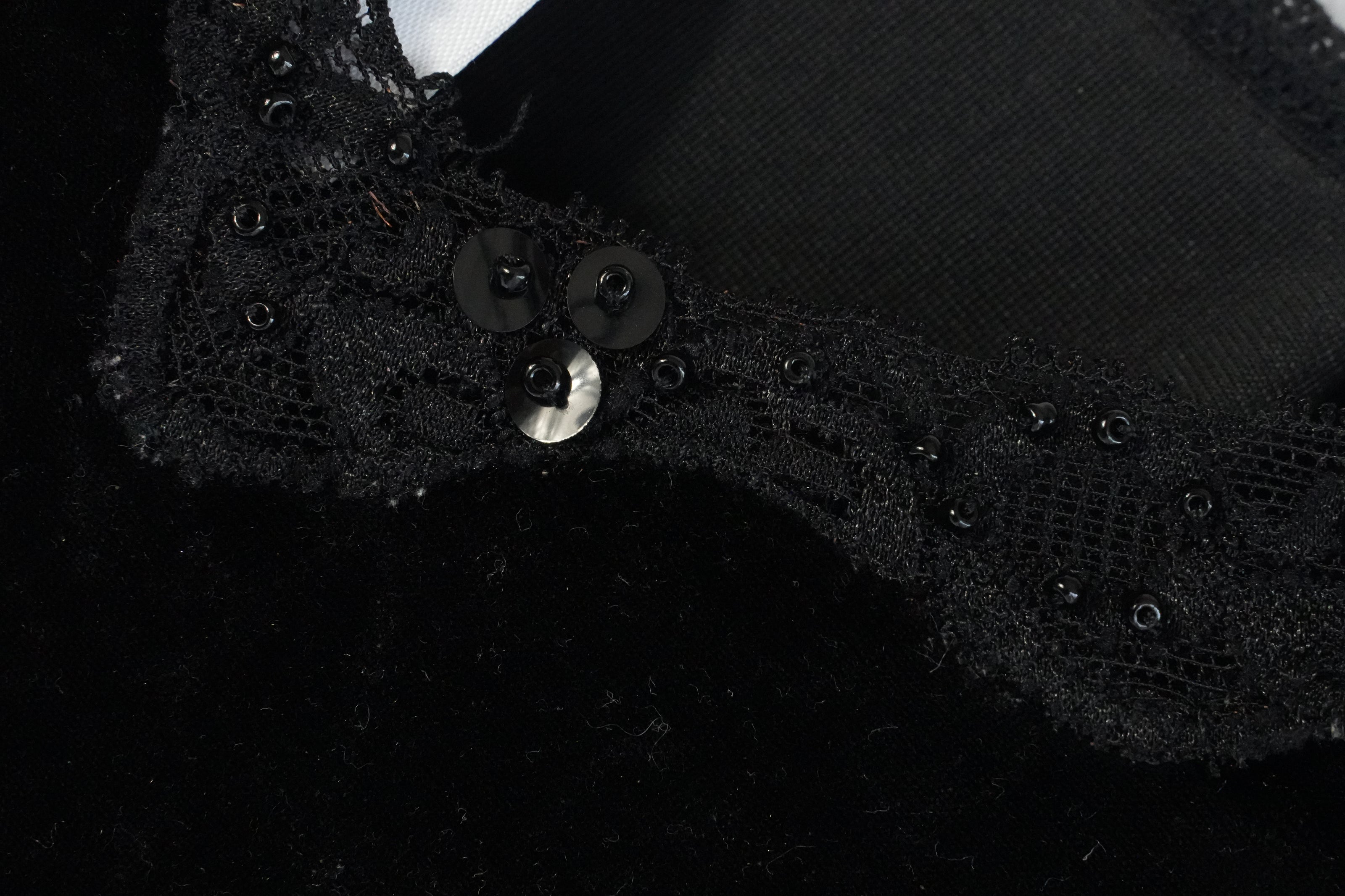 Hillard & Hanson Camisole Women Medium Black Velvet Lace Sequin Trim Strappy Top