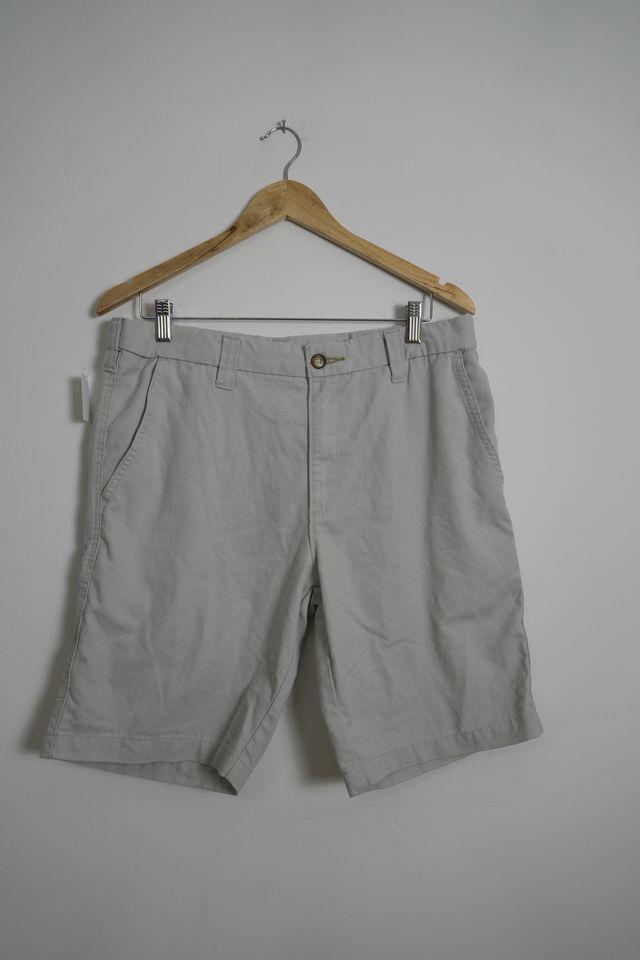 Men’s Haggar Beige Chino Shorts Size 32